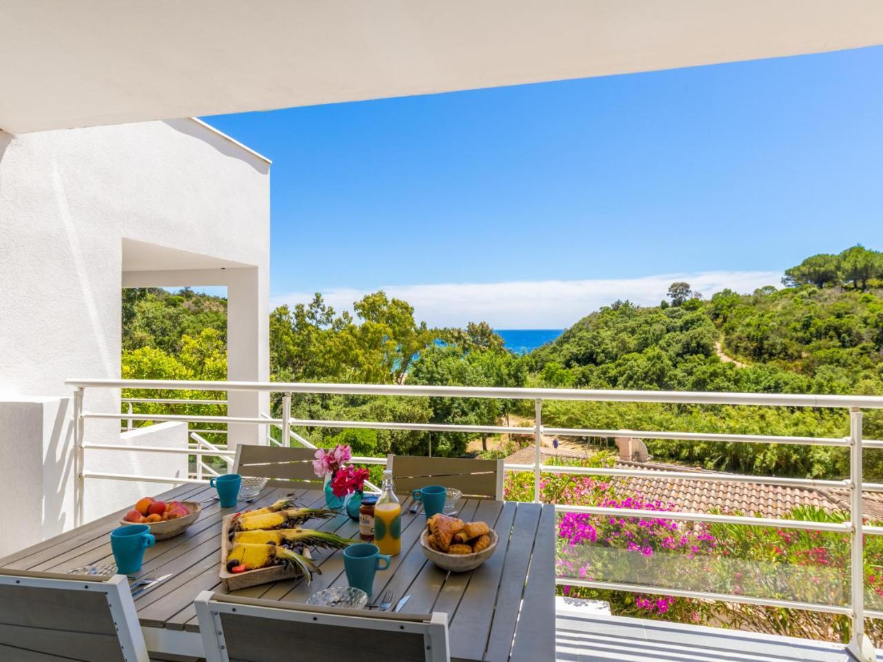 La Terrasse De Bonporteau - Welkeys Apartment Cavalaire-sur-Mer Exterior photo